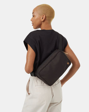 Black-Sustainable-Water-Resistent-Hip-Pack